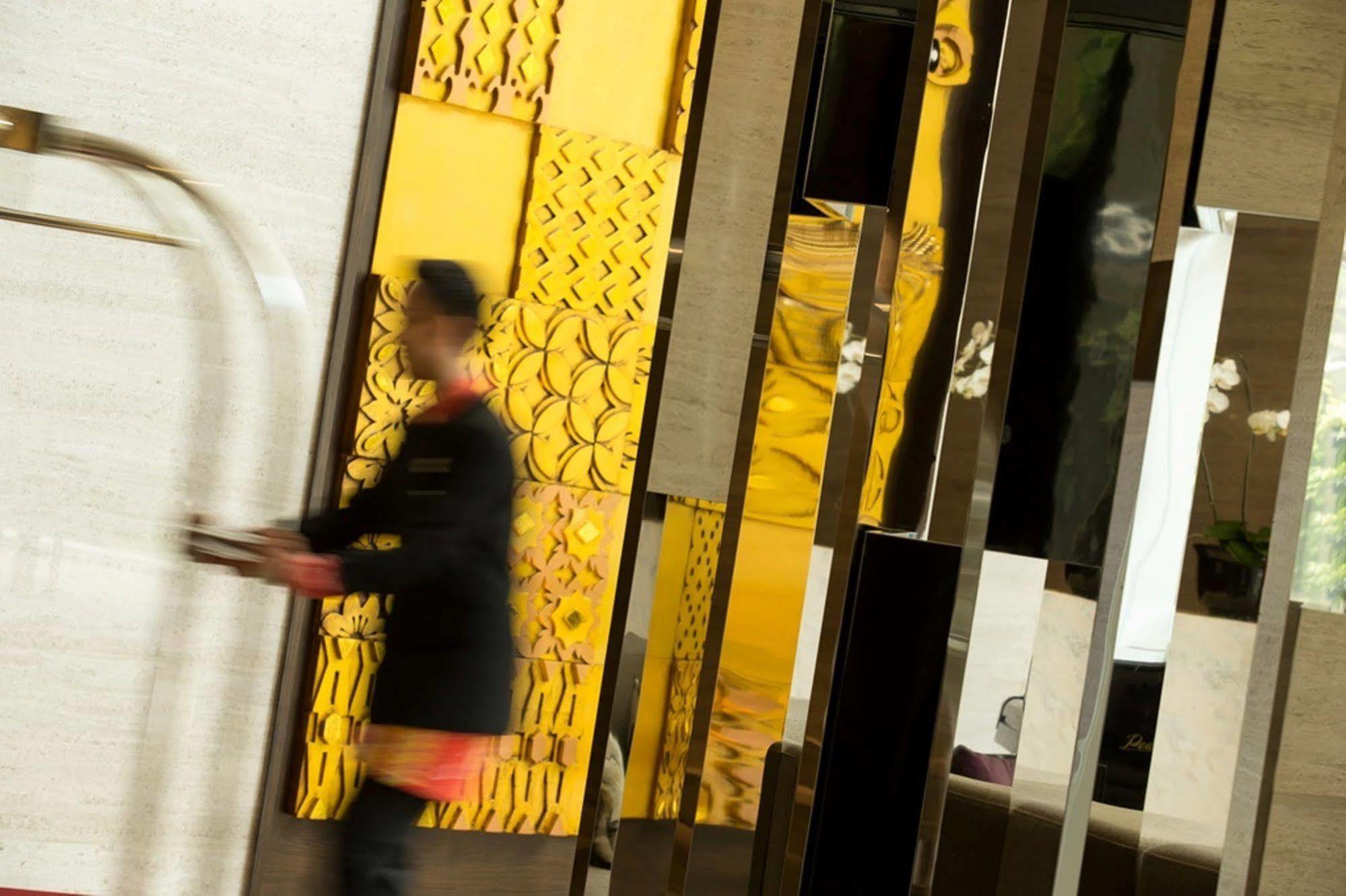 Hotel Santika Premiere Hayam Wuruk Jakarta Exteriör bild