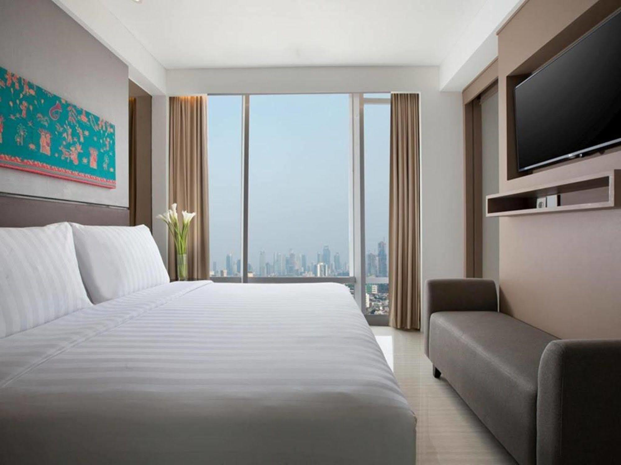 Hotel Santika Premiere Hayam Wuruk Jakarta Exteriör bild